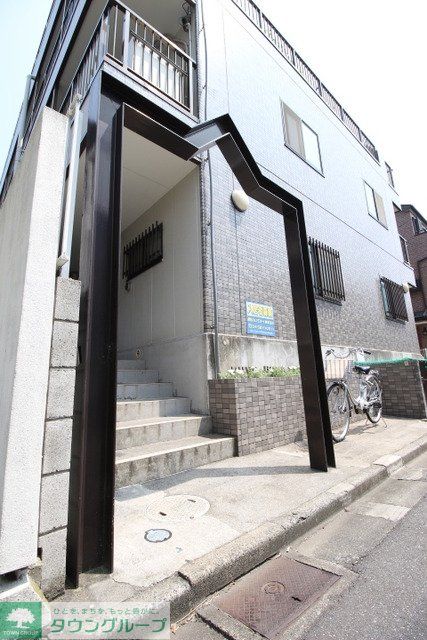 エントランス　敷地内入口部分です