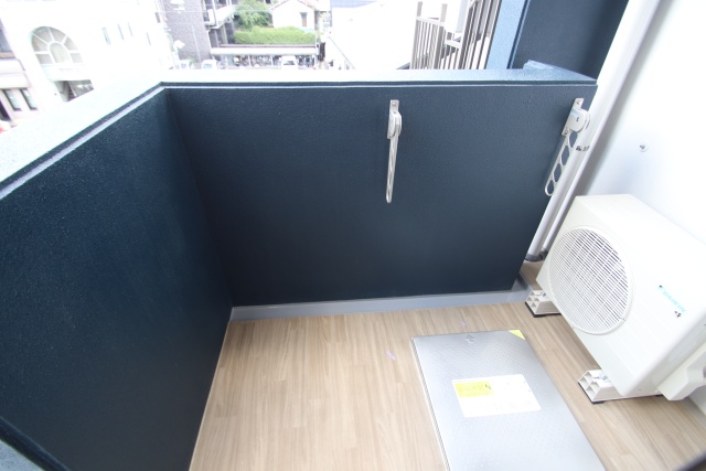 バルコニー　※別室の参考写真の為、現況優先です。