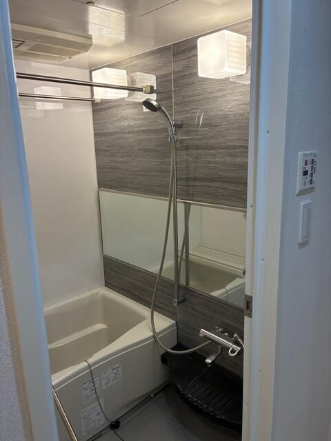 バス・シャワールーム　※別部屋の参考写真です。