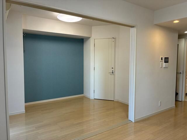 居室・リビング　※別部屋の参考写真です。