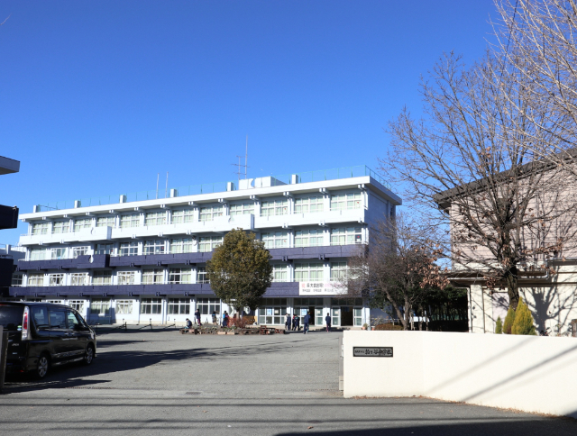 中学校　海老名市立柏ケ谷中学校（中学校）まで757m