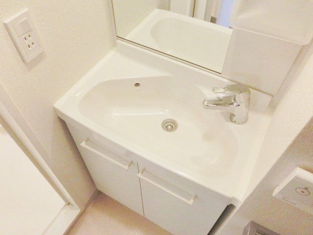 洗面設備　お部屋探しは株式会社　タウンハウジング　までお気軽にお問合…