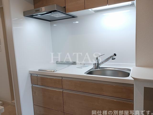 キッチン　同型タイプのお写真です。実際の色や仕様が相違する場合がありま
