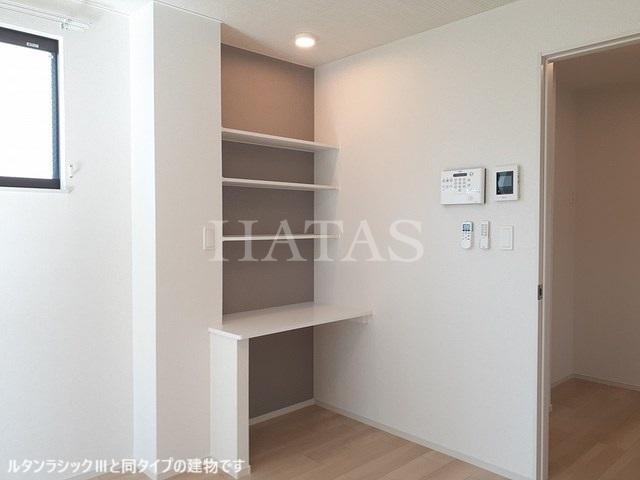 収納　同型タイプのお写真です。実際の色や仕様が相違する場合がありま