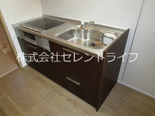 キッチン　システムキッチン☆3口ＩＨコンロ