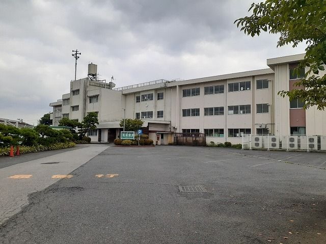 小学校　久喜市立菖蒲小学校（小学校）まで260m