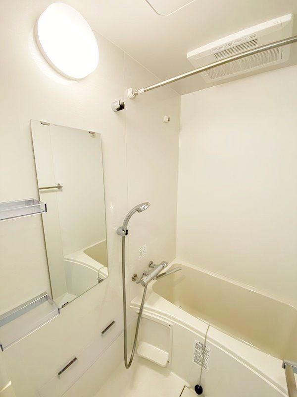 バス・シャワールーム　バス