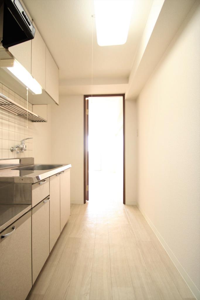 玄関　明るい室内です☆