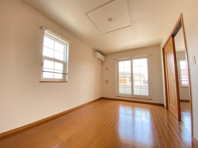 居室・リビング　当物件の参考写真です。(同物件別部屋)