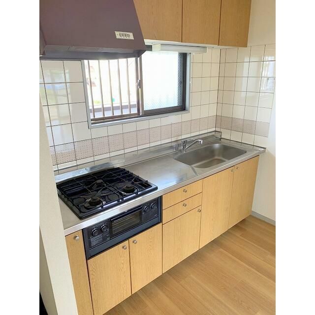 キッチン　★グリル付き3口ガスシステムキッチン★