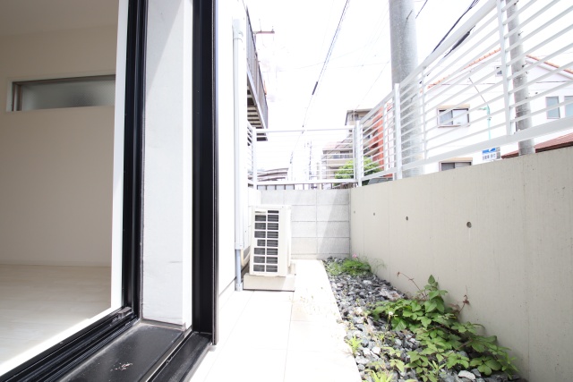 バルコニー　※別室の参考写真の為、現況優先です。