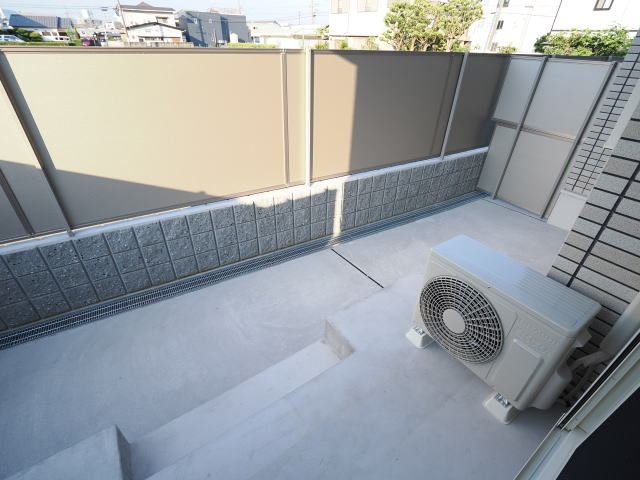 バルコニー　テラス