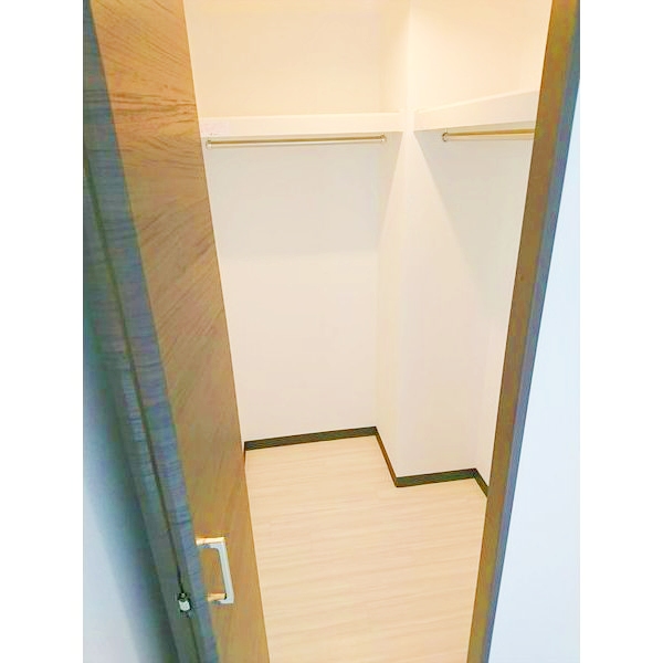 収納　衣類の収納に便利なクローゼットです♪