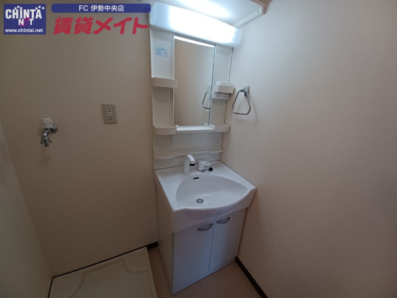 洗面設備　同型参考写真