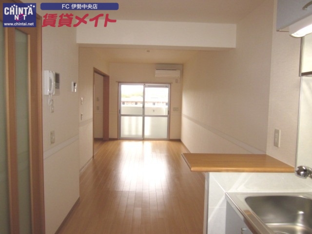 居室・リビング　同型参考写真