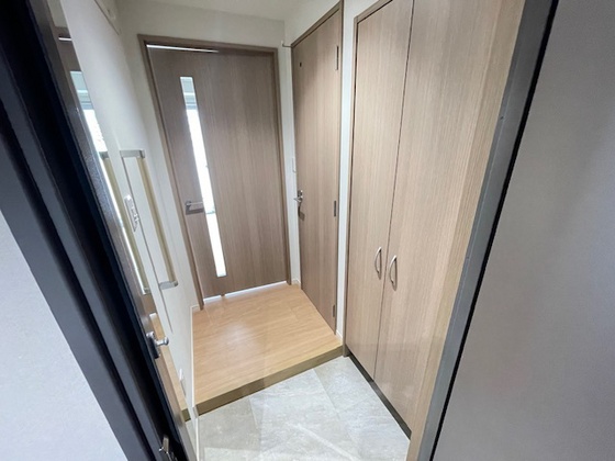 玄関　※別部屋の写真です