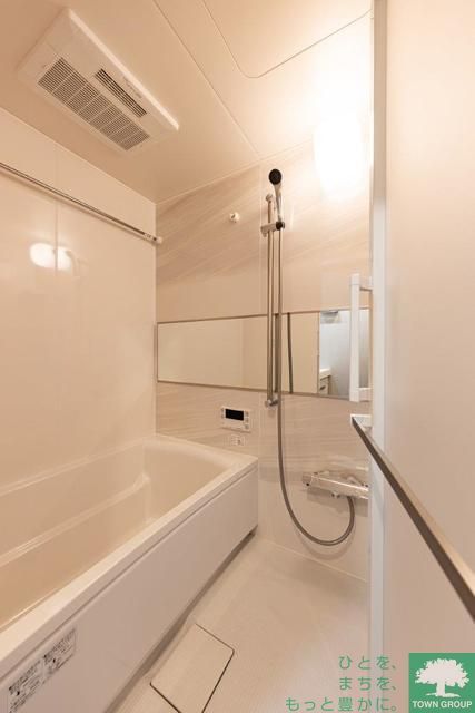 バス・シャワールーム　Aタイプ2023年12月撮影 同タイプ301号室の写真です。