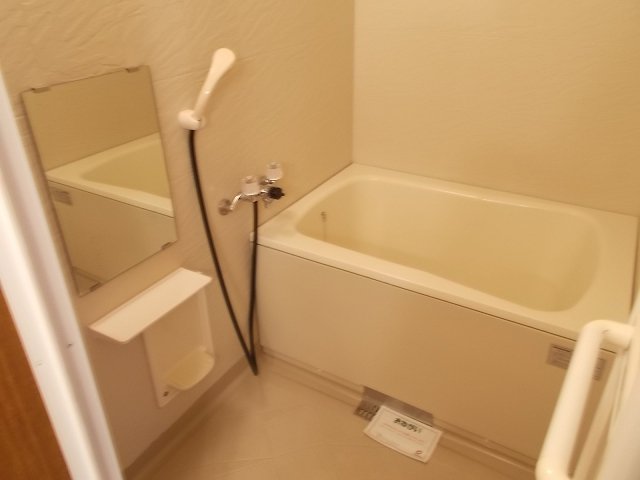 バス・シャワールーム　日々の疲れを癒すお風呂付です