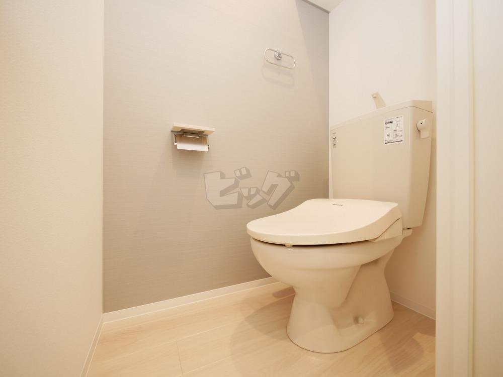 トイレ　嬉しいウォシュレット付きのトイレ！便座温かいですよ♪