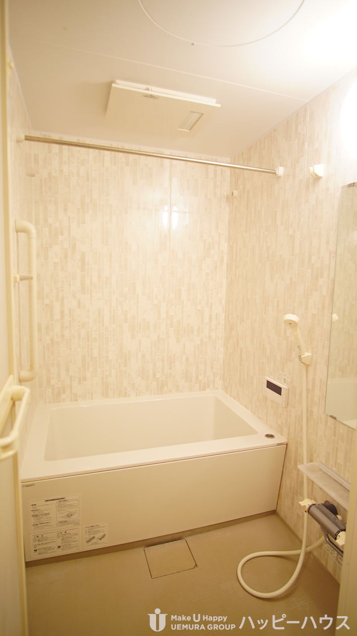 バス・シャワールーム　反転タイプ参考写真