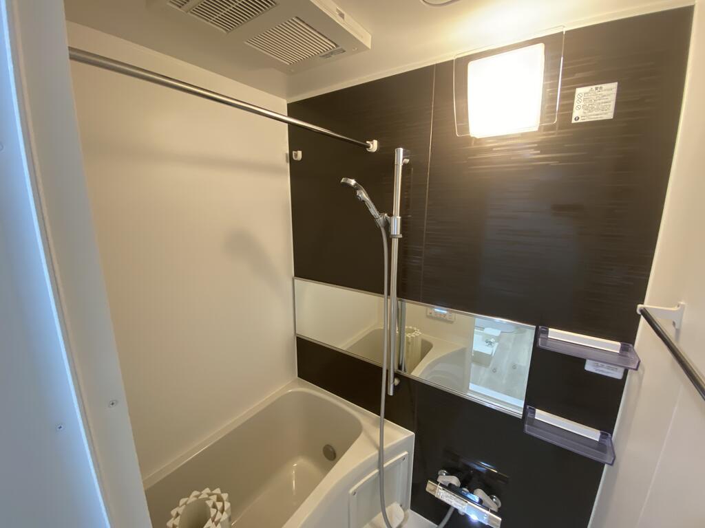 バス・シャワールーム　参考：別のお部屋（101号室の写真です）