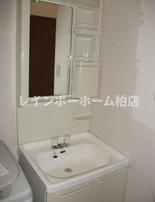 洗面設備　忙しい朝には欠かせない洗面所です