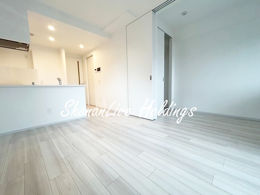 居室・リビング　広々としたダイニングキッチン