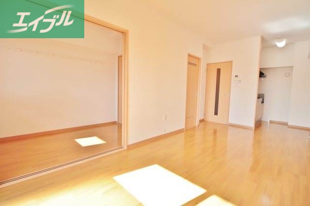 居室・リビング　広めのリビング