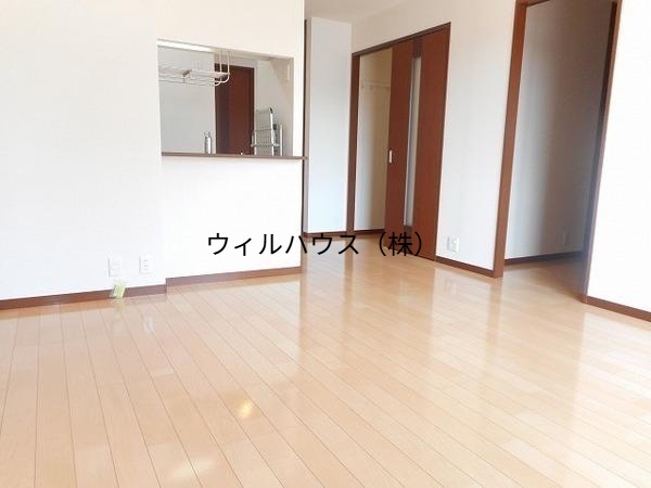 居室・リビング　フローリング！