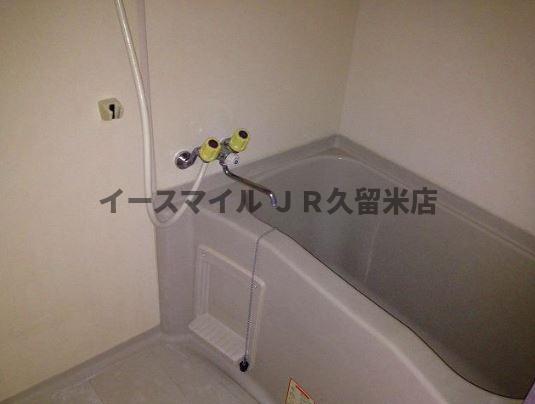 バス・シャワールーム　落ち着いた空間のお風呂です