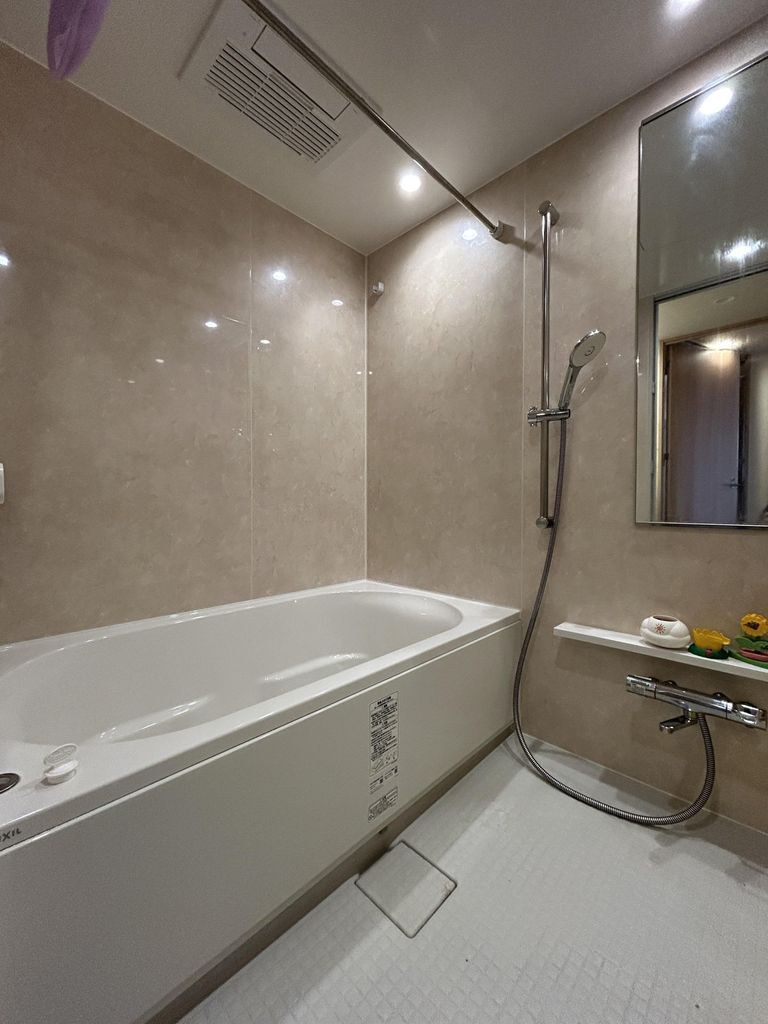 バス・シャワールーム　バスルーム