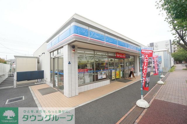 コンビニ　ローソン都筑大丸店（コンビニ）まで560m