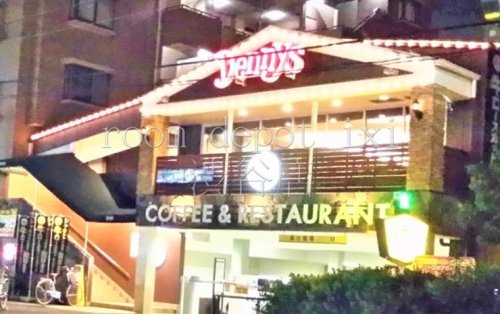 飲食店　デニーズ世田谷公園店（飲食店）まで356m