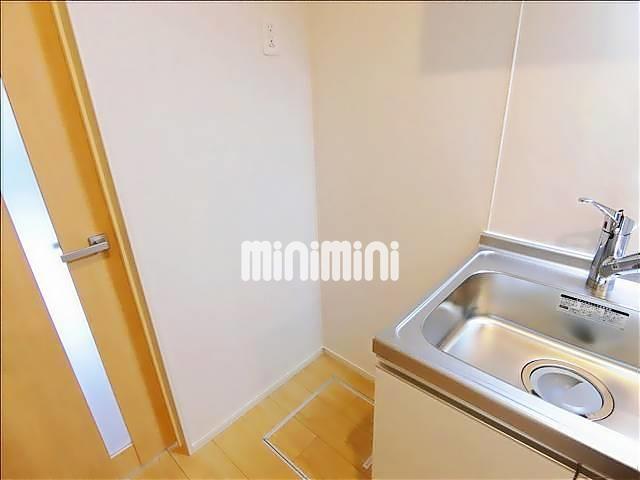 その他部屋・スペース　（参考写真）シンクの横には冷蔵庫スペース。