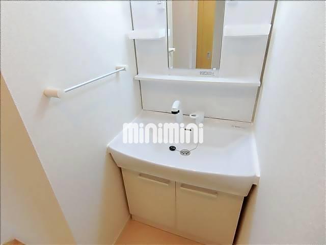 洗面設備　（参考写真）朝の身支度にもスムーズな独立洗面台です。