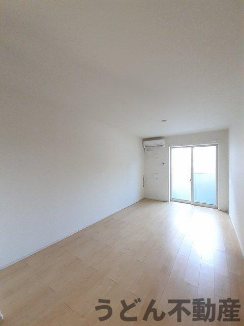 居室・リビング　うどん県のお部屋探しはうどん不動産へ うどんちゃんとLINE