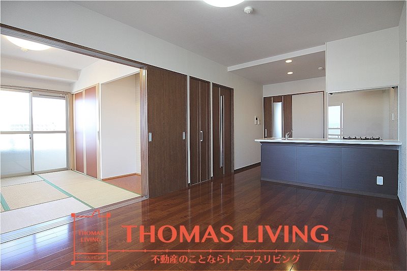 居室・リビング　人気のカウンターキッチンです。