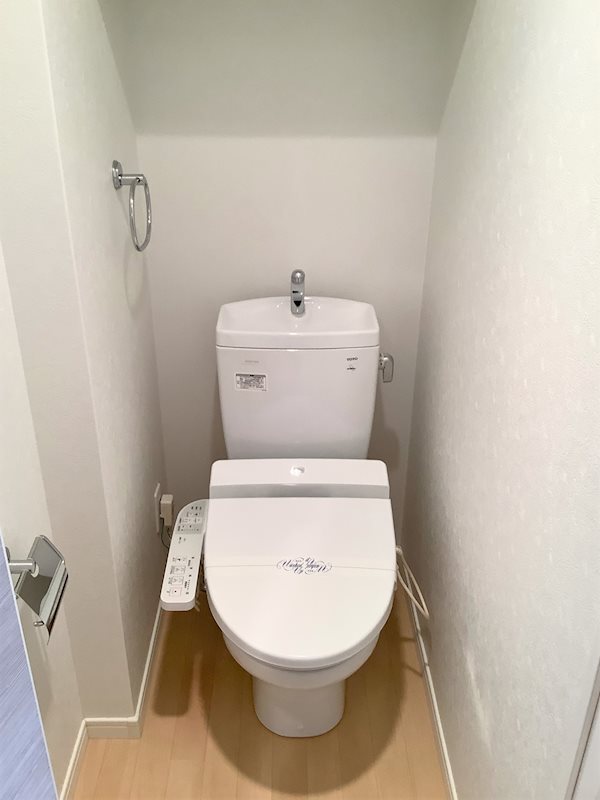 トイレ　トイレ　※別号室参考写真