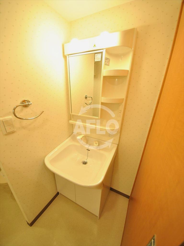 洗面設備　エステムコート難波IIアレグリア　独立洗面所