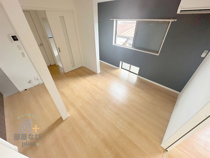 居室・リビング　※他号室写真です