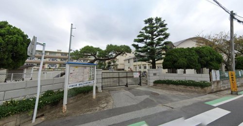 小学校　千葉市立稲毛小学校（小学校）まで681m