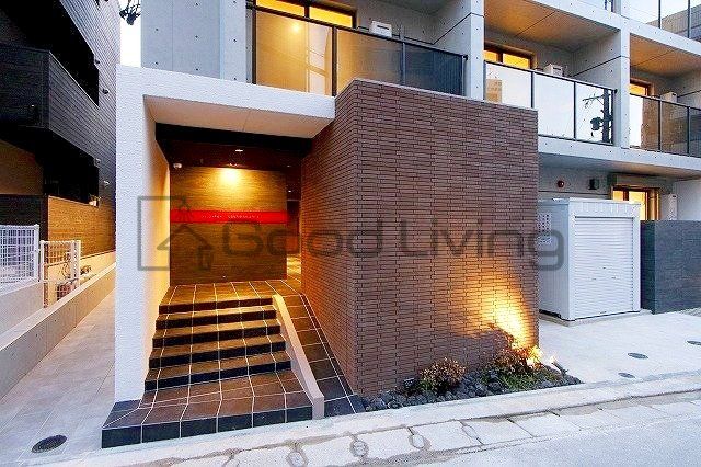 エントランス　落ち着いた雰囲気