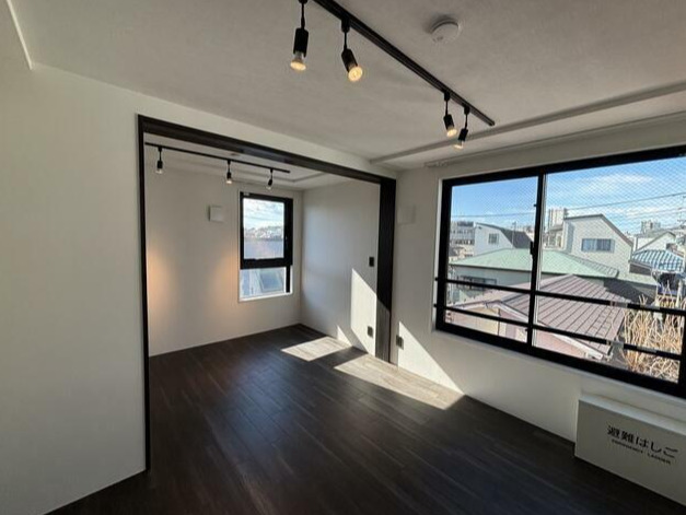 居室・リビング　※別部屋参考写真