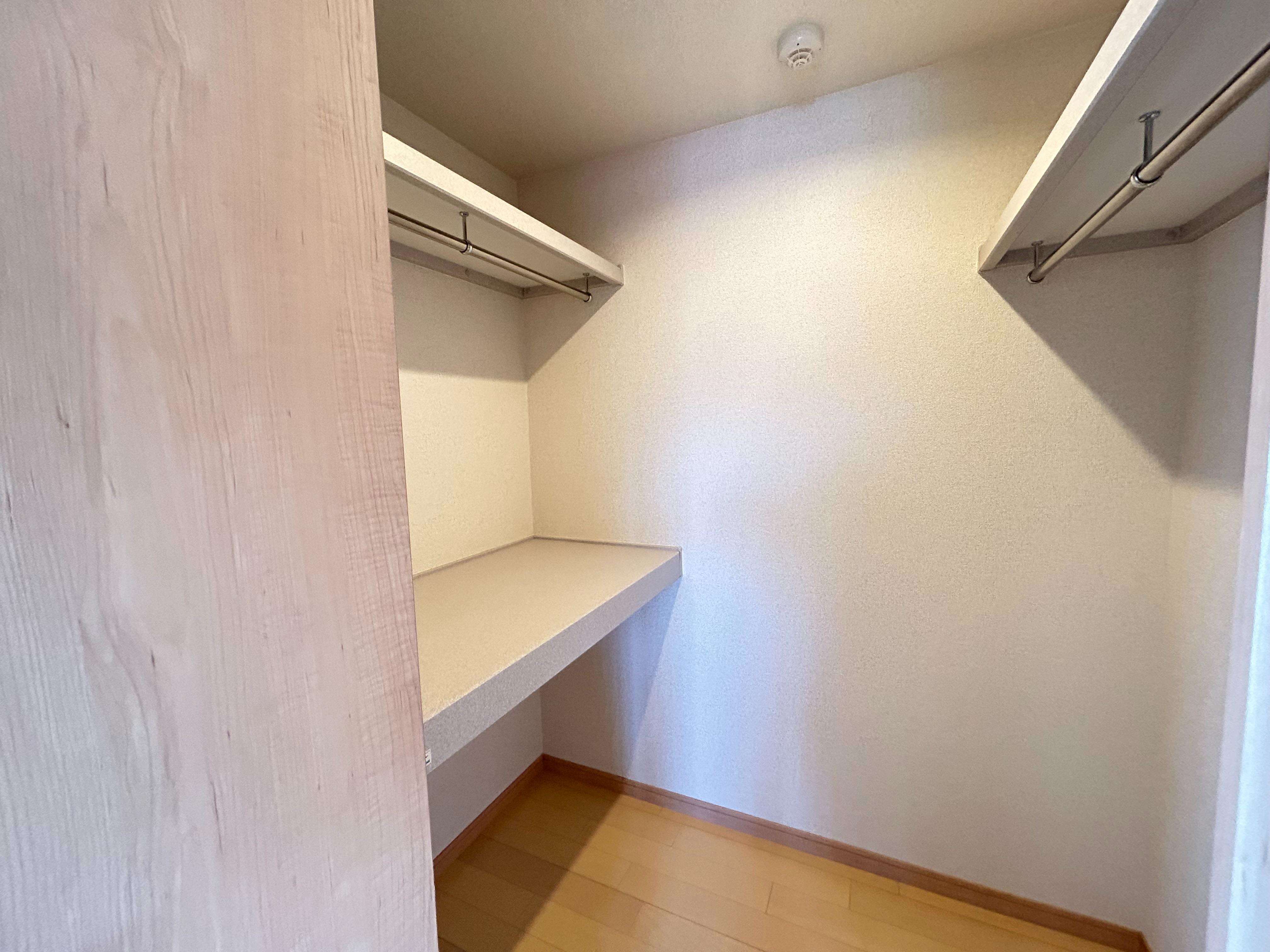 収納　同じ建築会社のイメージ写真になります。