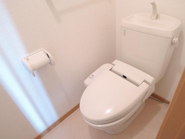 トイレ　温水洗浄暖房便座