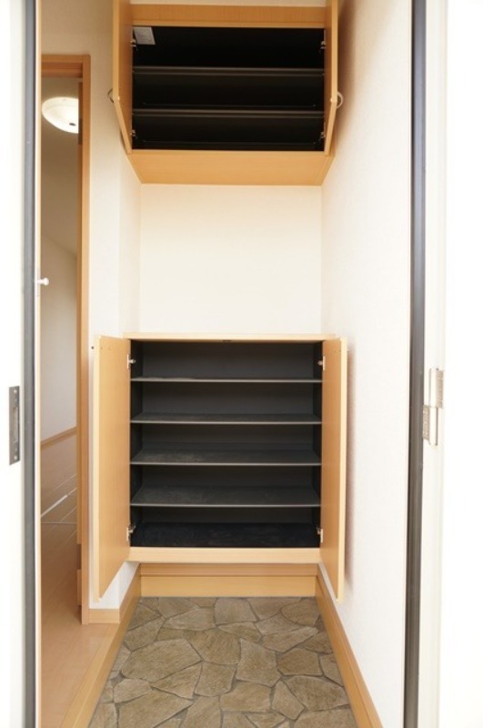 玄関　図面と現状に相違がある場合には現状を優先