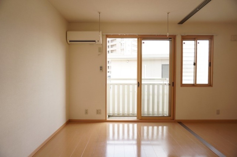 居室・リビング　図面と現状に相違がある場合には現状を優先