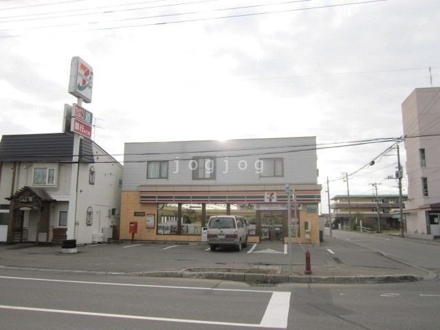 コンビニ　セブンイレブン岩見沢北2条店（コンビニ）まで350m