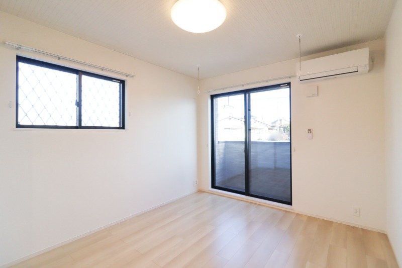 居室・リビング　図面と現状に相違がある場合には現状を優先