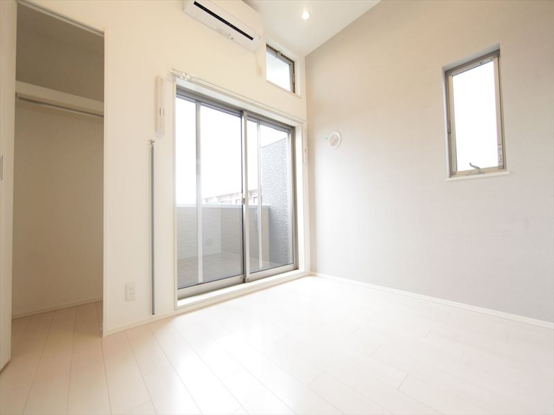 居室・リビング　洋室6帖　ロフト5.9帖（収納にも寝室にも使えます）